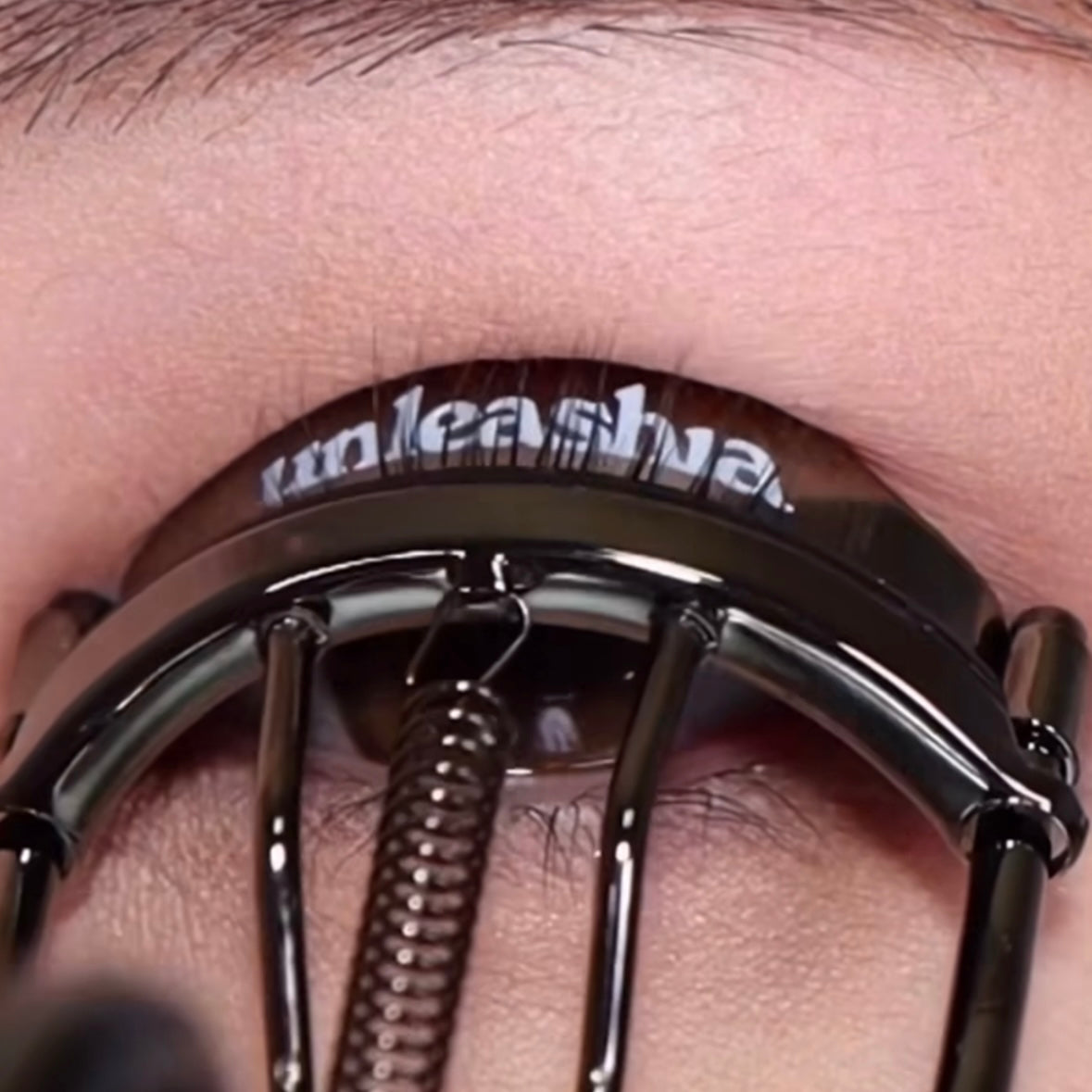 Unleashia - X2 Double Eyelash Curler