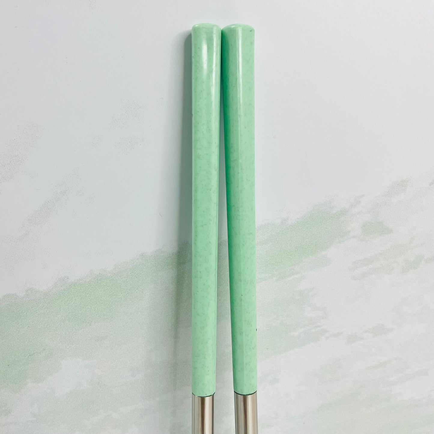 Par de palillos verde&plateado