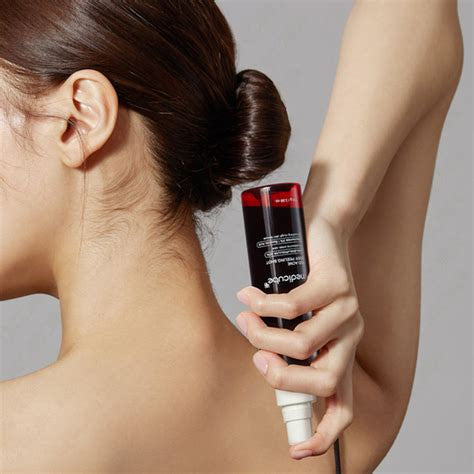 medicube - Red Acne Body Peeling Shot 110g