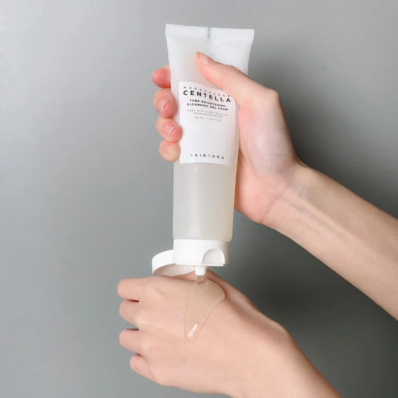 Skin1004 - Madagascar Centella Tone Brightening Cleansing Gel Foam 125ml