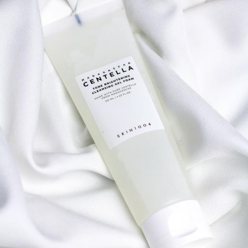 Skin1004 - Madagascar Centella Tone Brightening Cleansing Gel Foam 125ml
