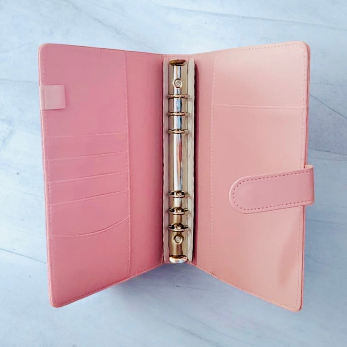 Maxi Binder - Random Color