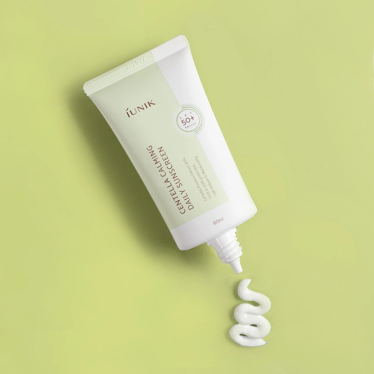 iUnik Centella Calming Vegan Sun Moisture SPF 50+ PA+++