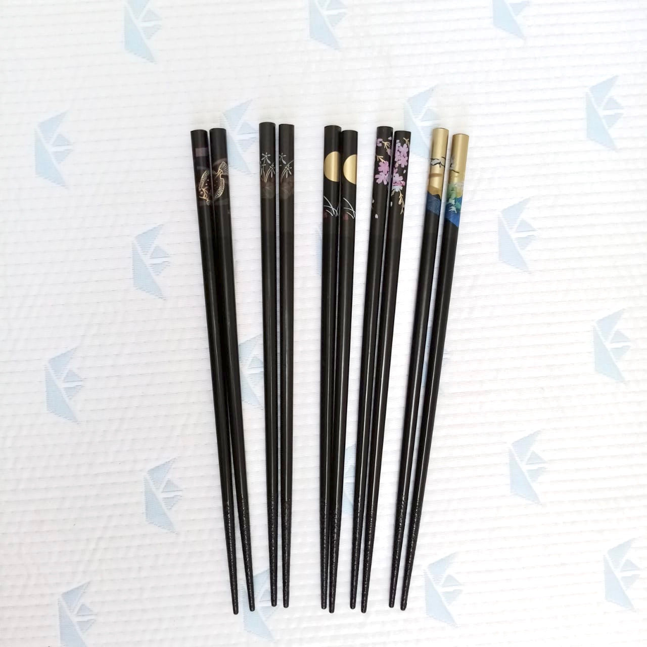 Palillos negro (Precio por c/par)