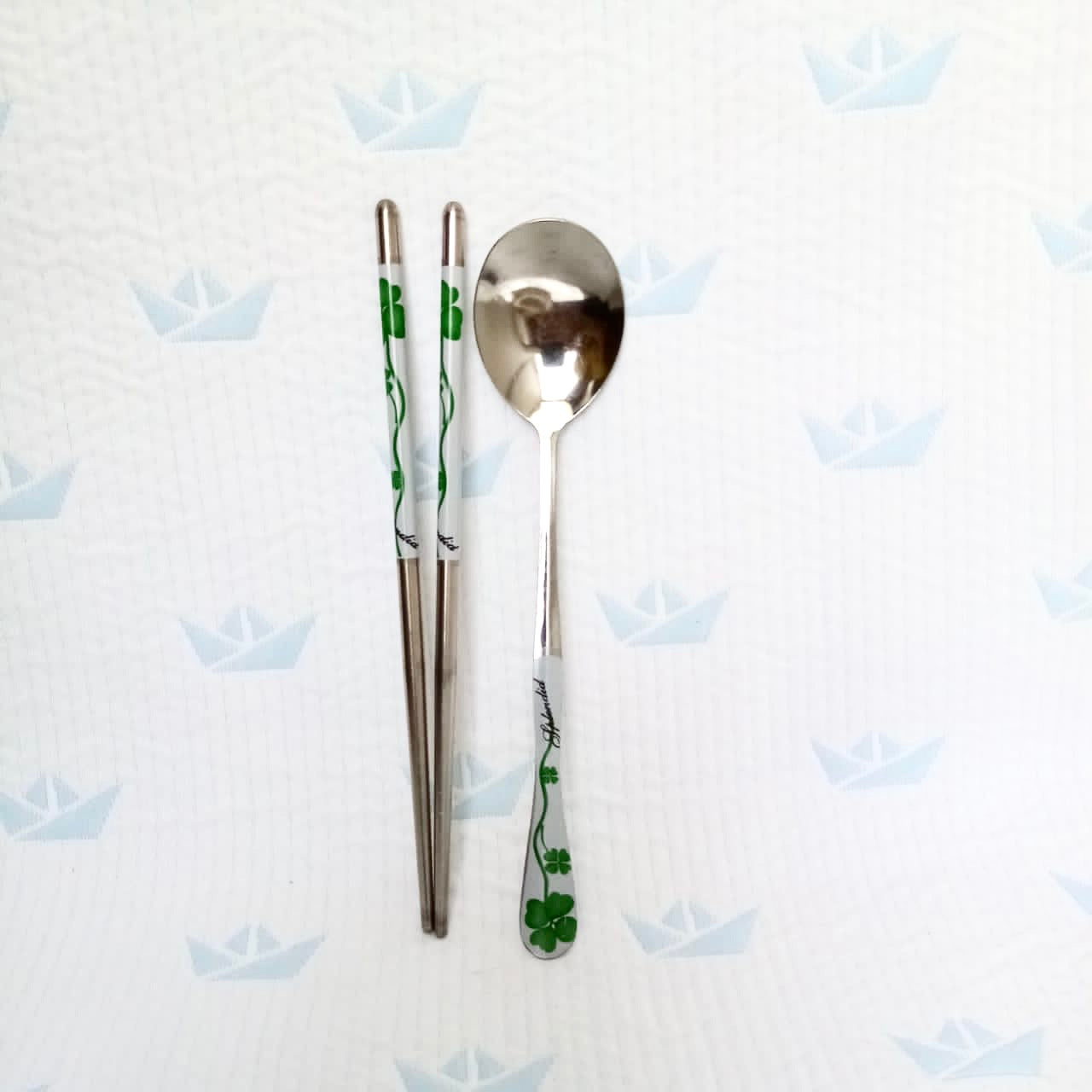 Set de palillos con cuchara de acero inoxidable